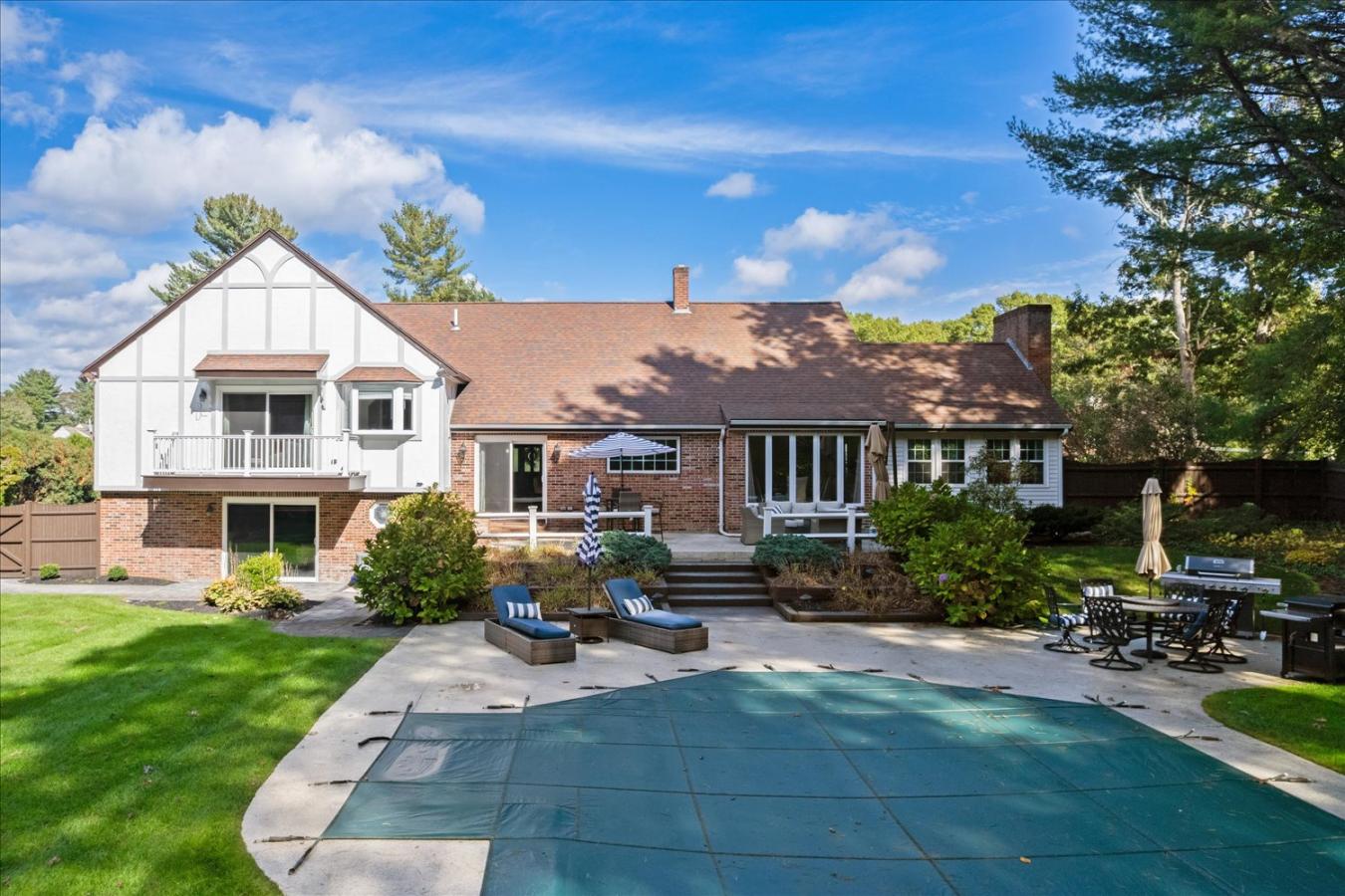 Raynham, Bristol, 02767, United States, 3 Bedrooms Bedrooms, ,2 BathroomsBathrooms,Residential,For Sale,1985781