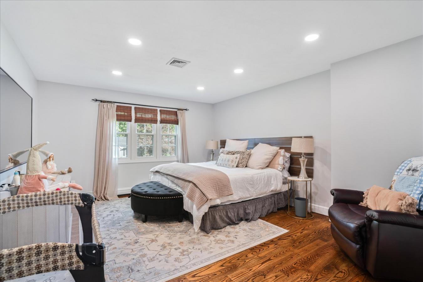 Raynham, Bristol, 02767, United States, 3 Bedrooms Bedrooms, ,2 BathroomsBathrooms,Residential,For Sale,1985781