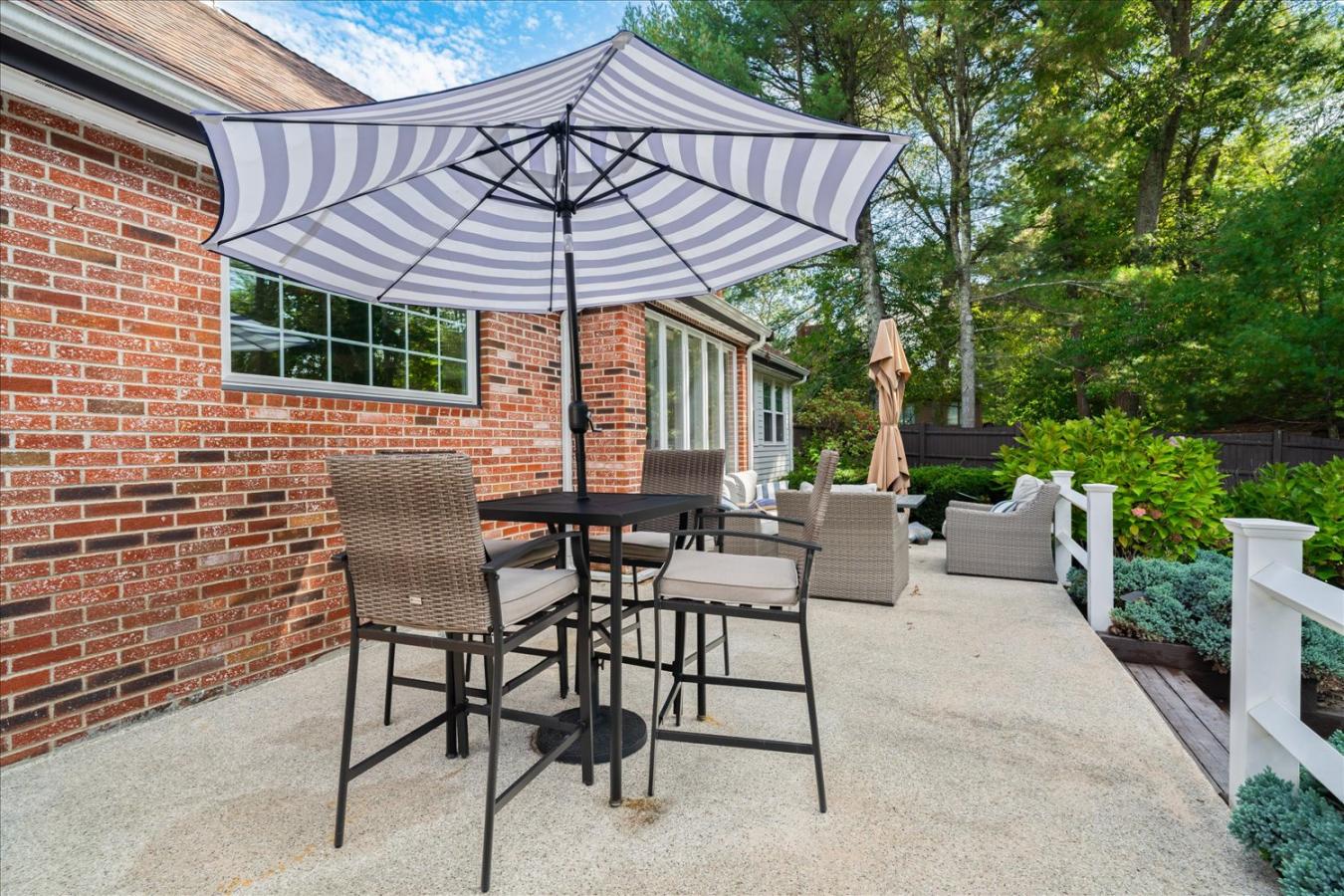 Raynham, Bristol, 02767, United States, 3 Bedrooms Bedrooms, ,2 BathroomsBathrooms,Residential,For Sale,1985781