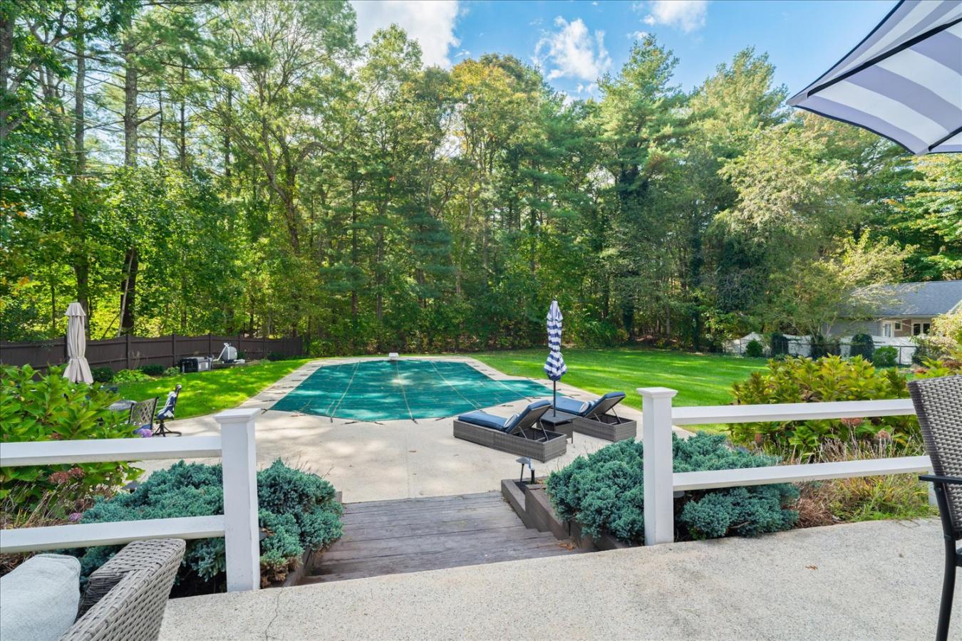 Raynham, Bristol, 02767, United States, 3 Bedrooms Bedrooms, ,2 BathroomsBathrooms,Residential,For Sale,1985781