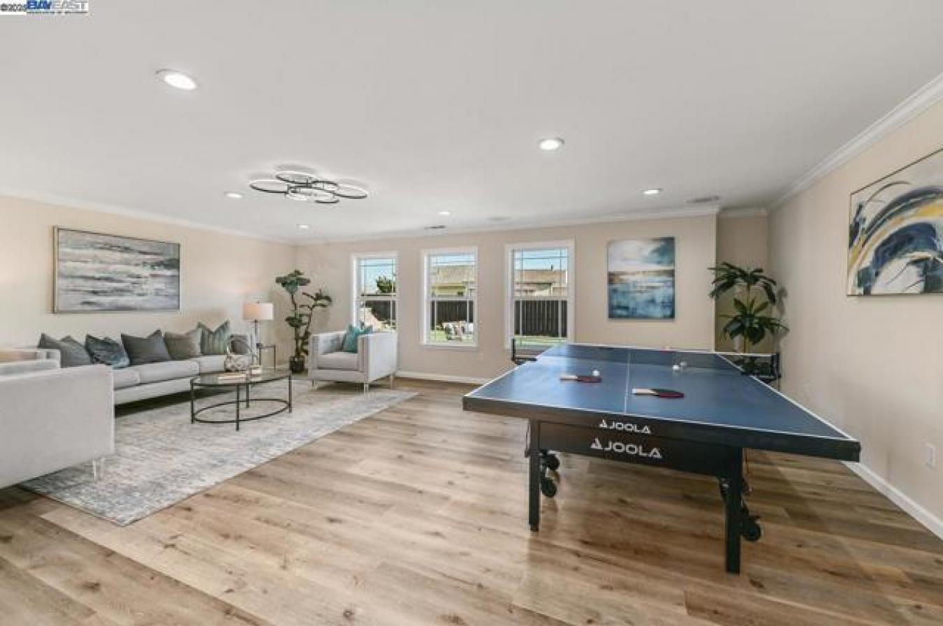 Livermore, Alameda, 94551, United States, 5 Bedrooms Bedrooms, ,3 BathroomsBathrooms,Residential,For Sale,1985777