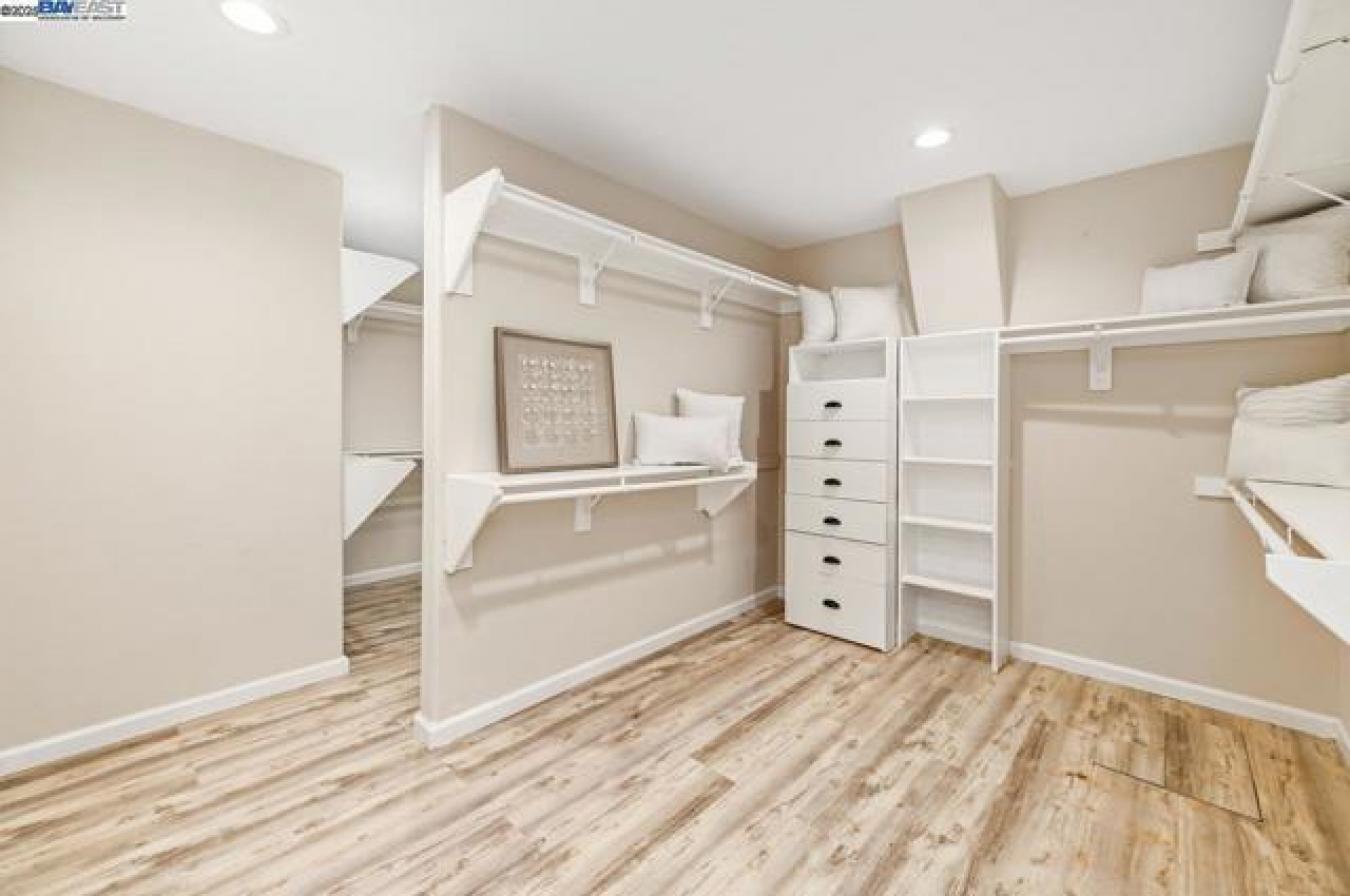 Livermore, Alameda, 94551, United States, 5 Bedrooms Bedrooms, ,3 BathroomsBathrooms,Residential,For Sale,1985777