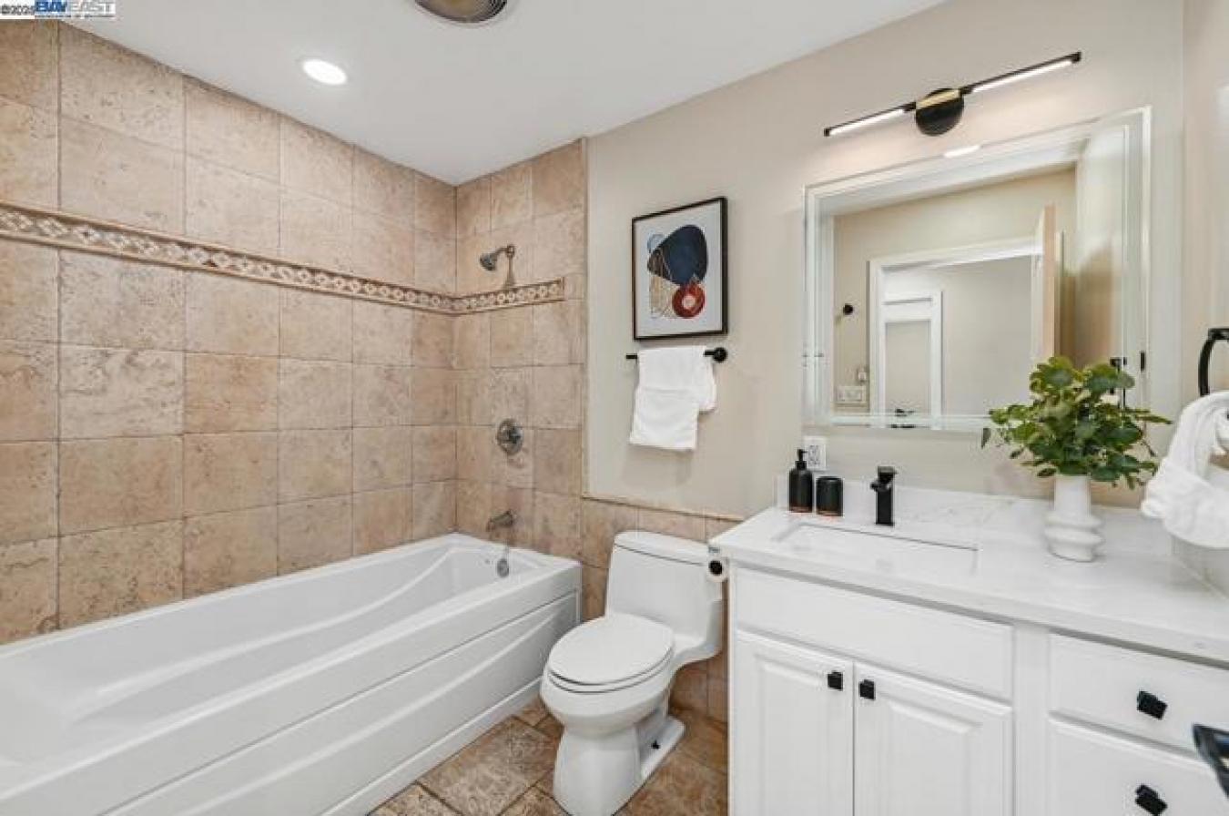 Livermore, Alameda, 94551, United States, 5 Bedrooms Bedrooms, ,3 BathroomsBathrooms,Residential,For Sale,1985777