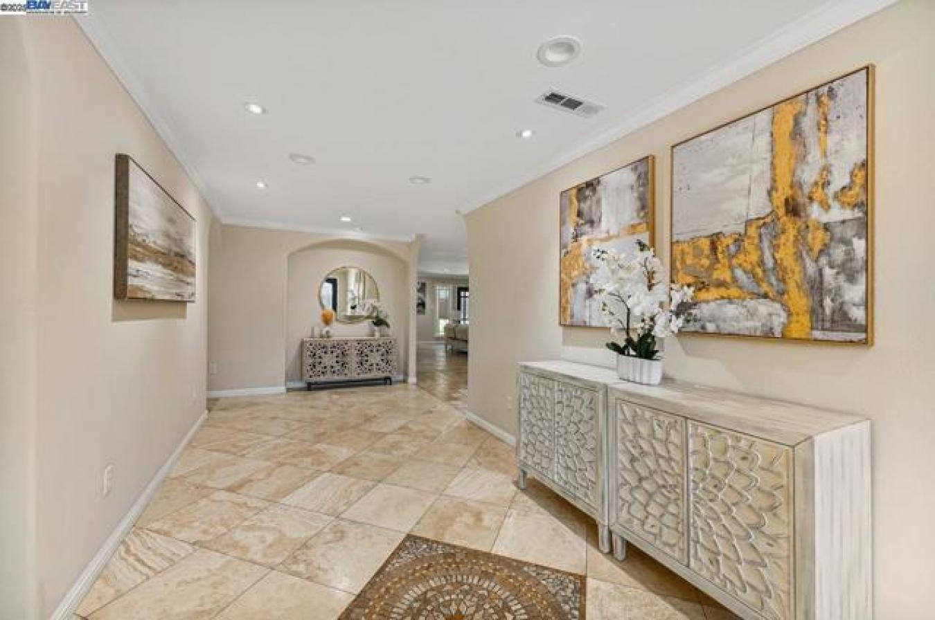 Livermore, Alameda, 94551, United States, 5 Bedrooms Bedrooms, ,3 BathroomsBathrooms,Residential,For Sale,1985777