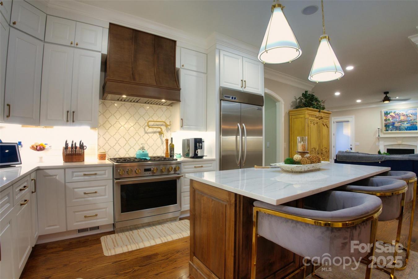 Charlotte, Mecklenburg, 28226, United States, 5 Bedrooms Bedrooms, ,4 BathroomsBathrooms,Residential,For Sale,1987174