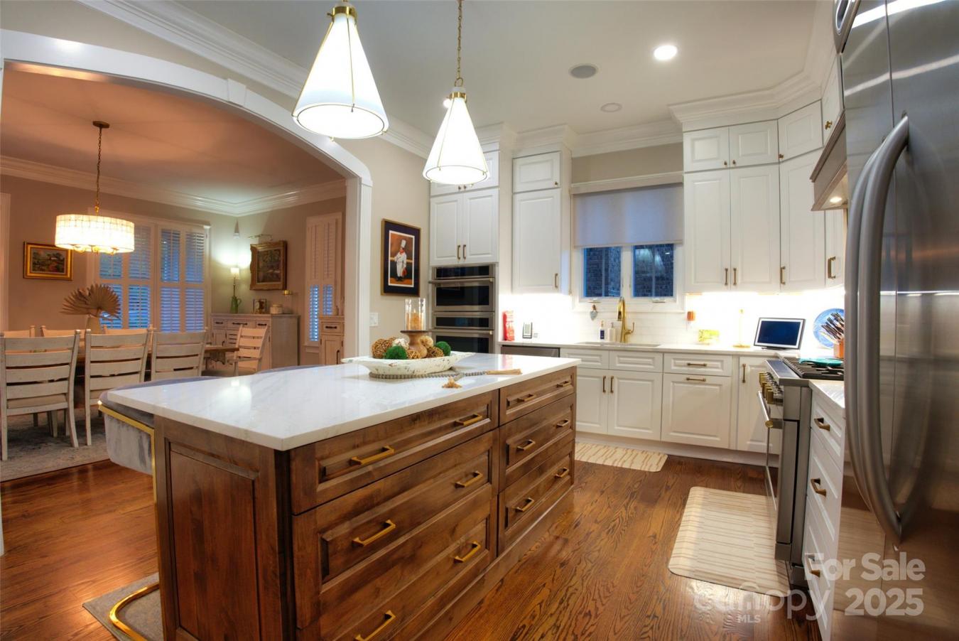 Charlotte, Mecklenburg, 28226, United States, 5 Bedrooms Bedrooms, ,4 BathroomsBathrooms,Residential,For Sale,1987174