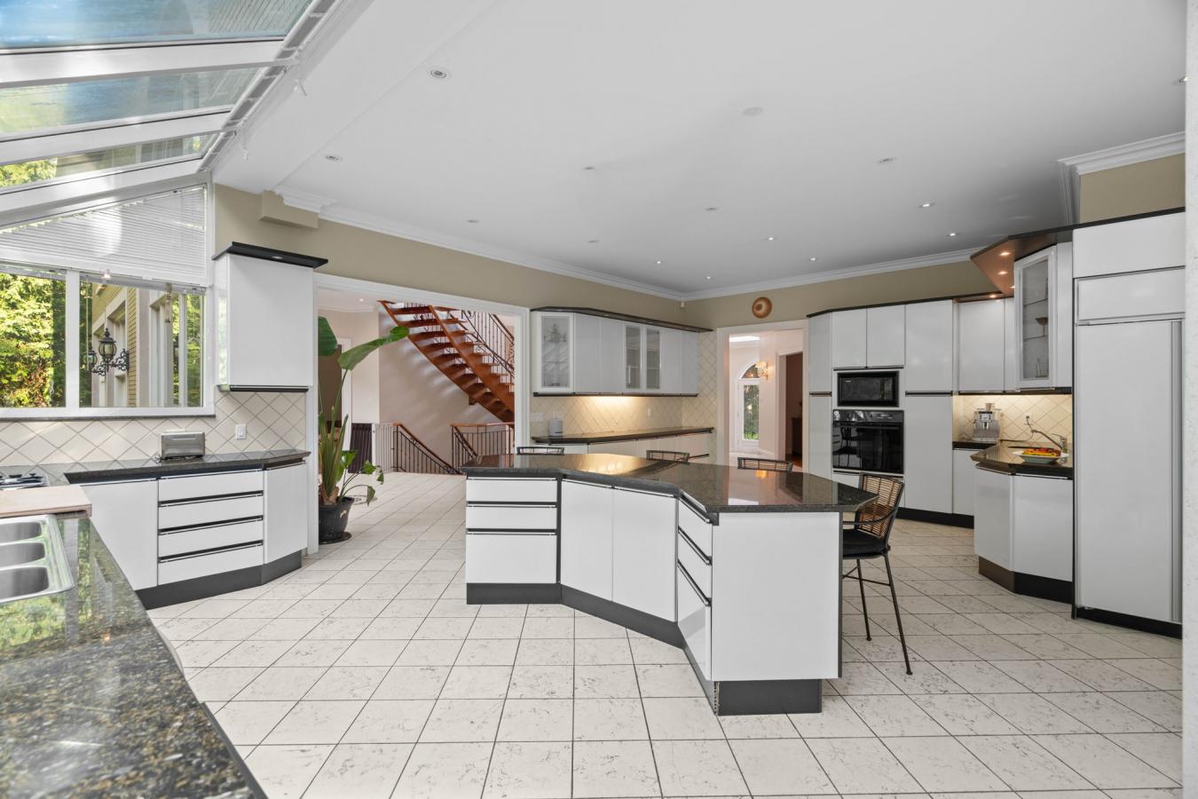 Thornhill, ON, Canada, 5 Bedrooms Bedrooms, ,8 BathroomsBathrooms,Residential,For Sale,1985778