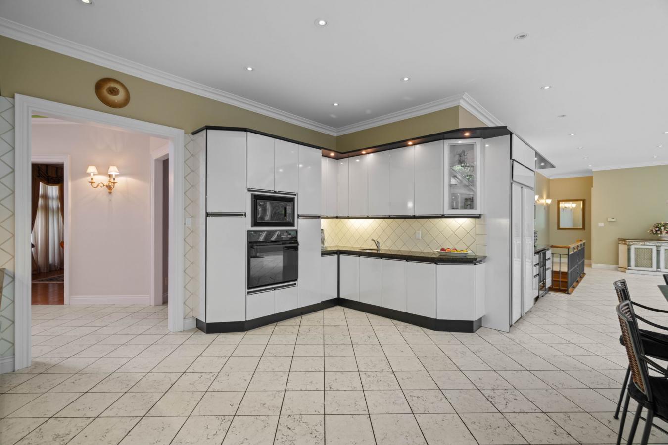 Thornhill, ON, Canada, 5 Bedrooms Bedrooms, ,8 BathroomsBathrooms,Residential,For Sale,1985778