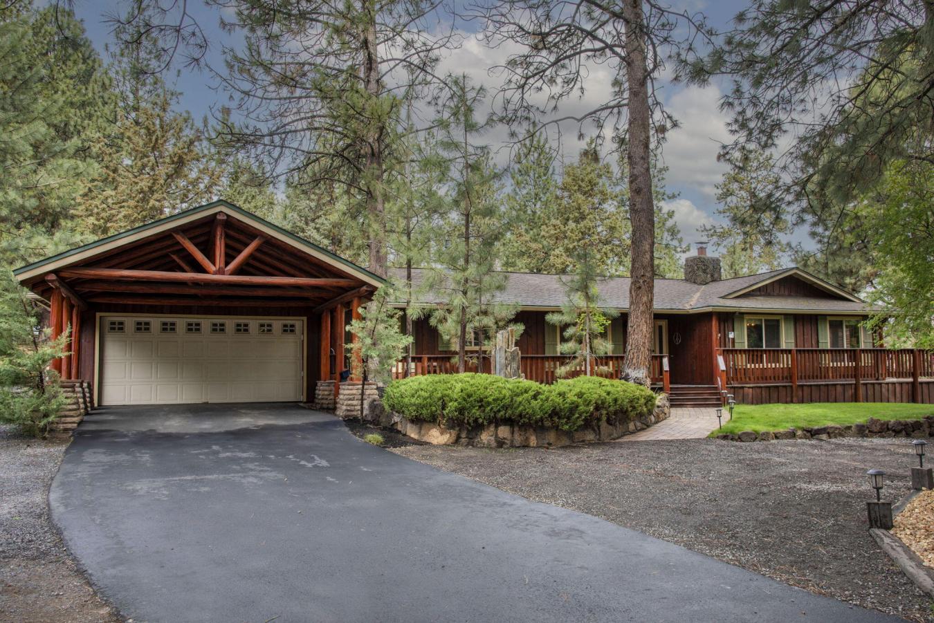 Bend, Deschutes, 97702, United States, 3 Bedrooms Bedrooms, ,3 BathroomsBathrooms,Residential,For Sale,1987165