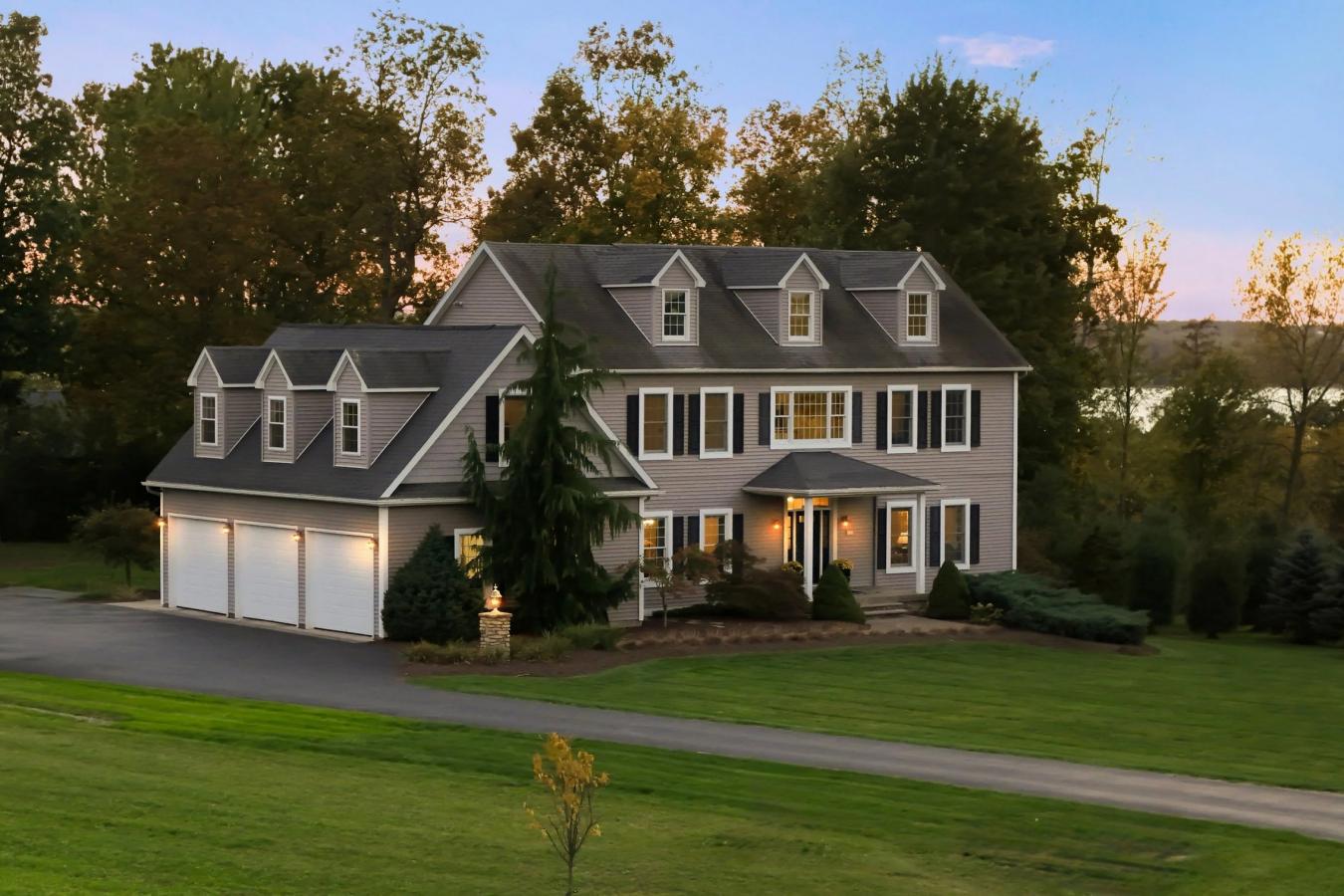 AUBURN, CAYUGA, 13152, United States, 4 Bedrooms Bedrooms, ,3 BathroomsBathrooms,Residential,For Sale,1985780