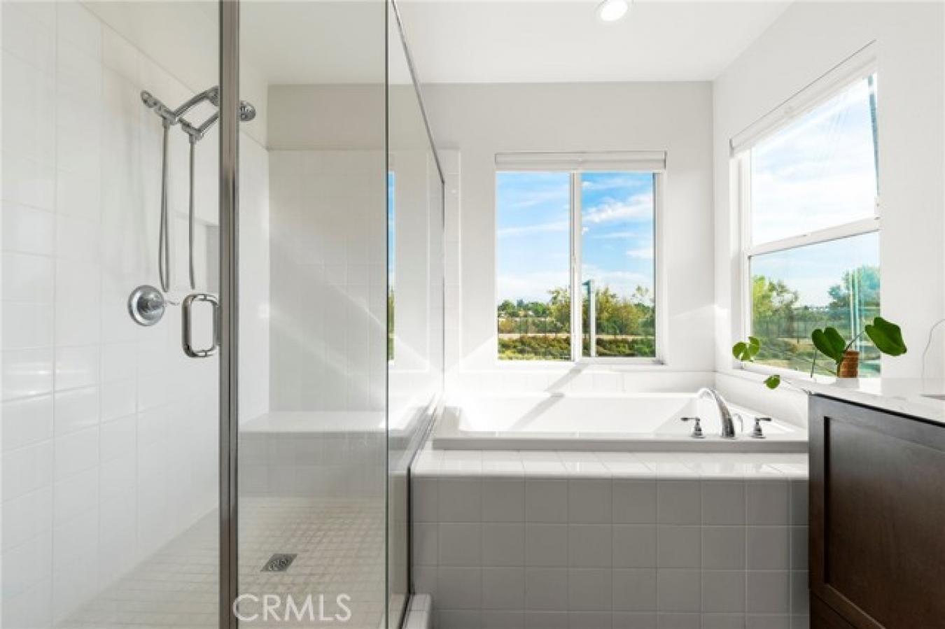 Anaheim, Orange, 92806, United States, 4 Bedrooms Bedrooms, ,3 BathroomsBathrooms,Residential,For Sale,1987163