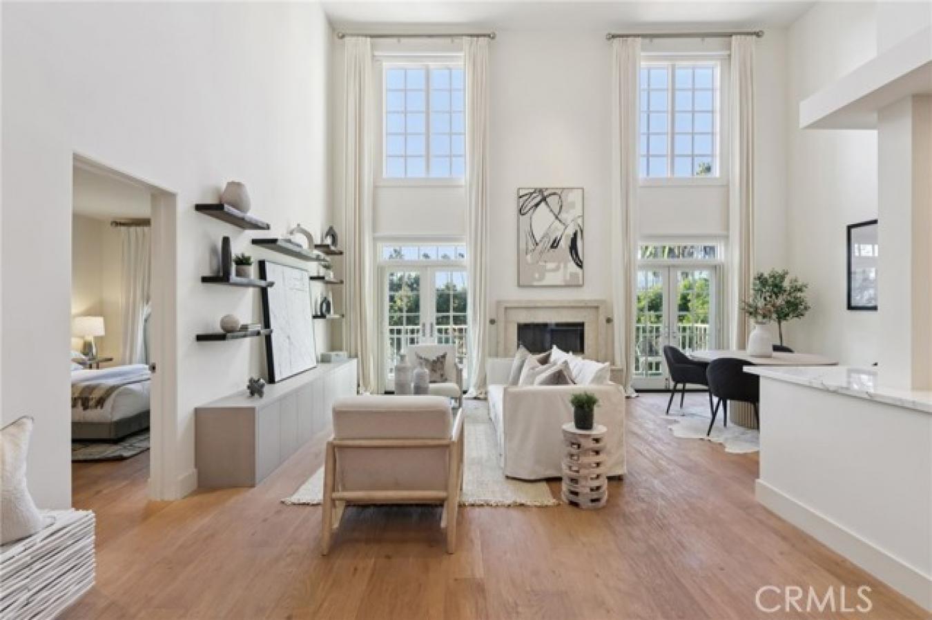 Santa Monica, Los Angeles, 90403, United States, 3 Bedrooms Bedrooms, ,3 BathroomsBathrooms,Residential,For Sale,1987161