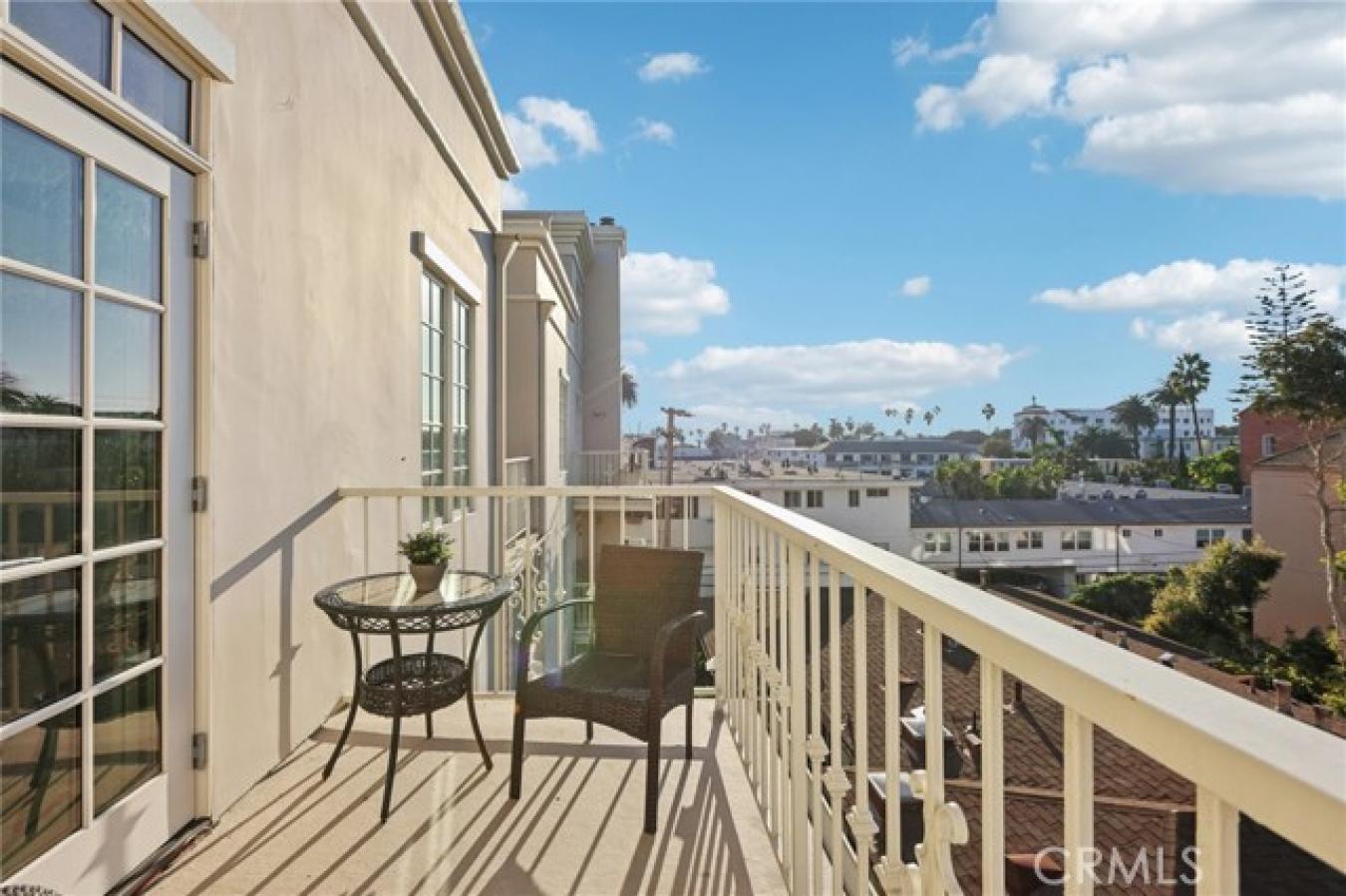 Santa Monica, Los Angeles, 90403, United States, 3 Bedrooms Bedrooms, ,3 BathroomsBathrooms,Residential,For Sale,1987161