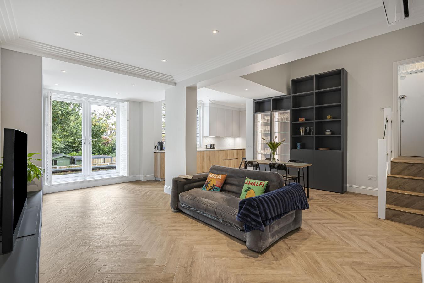 Bromley, Kent, BR2 0QS, United Kingdom, 3 Bedrooms Bedrooms, ,2 BathroomsBathrooms,Residential,For Sale,1987160