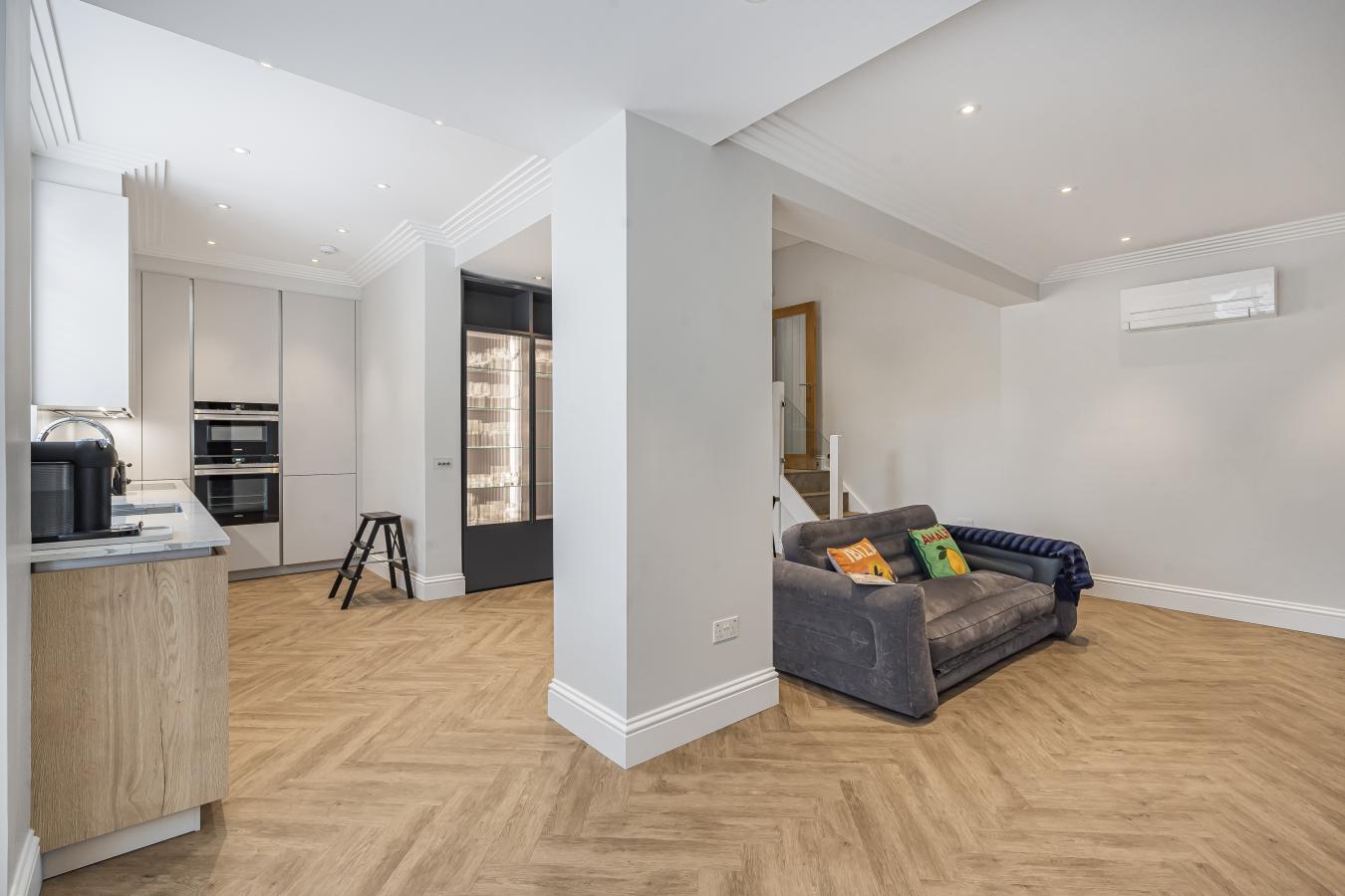 Bromley, Kent, BR2 0QS, United Kingdom, 3 Bedrooms Bedrooms, ,2 BathroomsBathrooms,Residential,For Sale,1987160