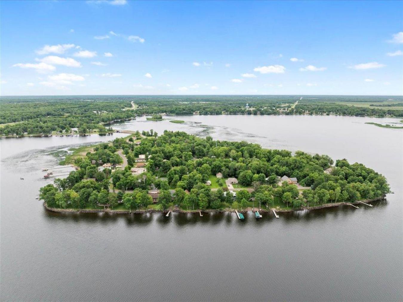 Isle, Mille Lacs, 56342, United States, 4 Bedrooms Bedrooms, ,3 BathroomsBathrooms,Residential,For Sale,1987159