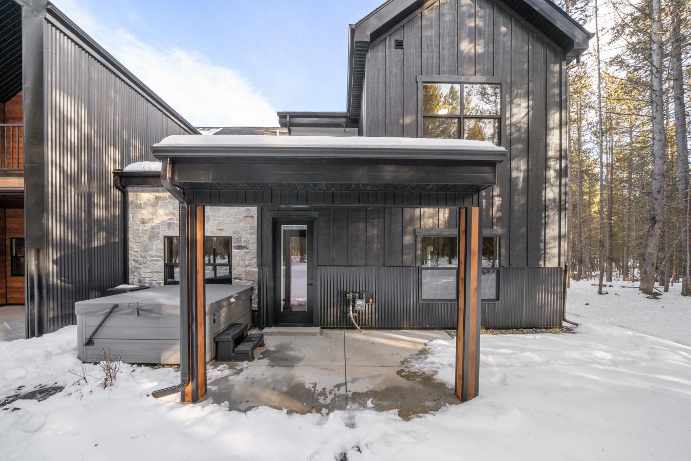 Island Park, Fremont, 83429, United States, 4 Bedrooms Bedrooms, ,3 BathroomsBathrooms,Residential,For Sale,1987145