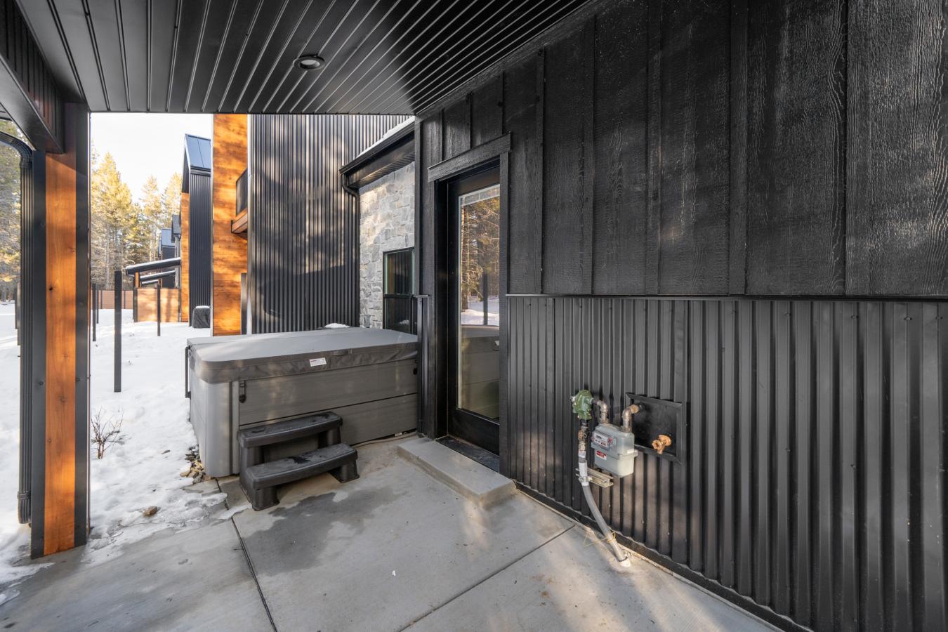 Island Park, Fremont, 83429, United States, 4 Bedrooms Bedrooms, ,3 BathroomsBathrooms,Residential,For Sale,1987145