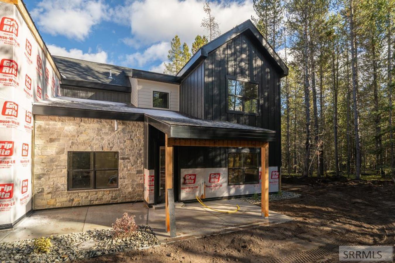 Island Park, Fremont, 83429, United States, 4 Bedrooms Bedrooms, ,3 BathroomsBathrooms,Residential,For Sale,1987144