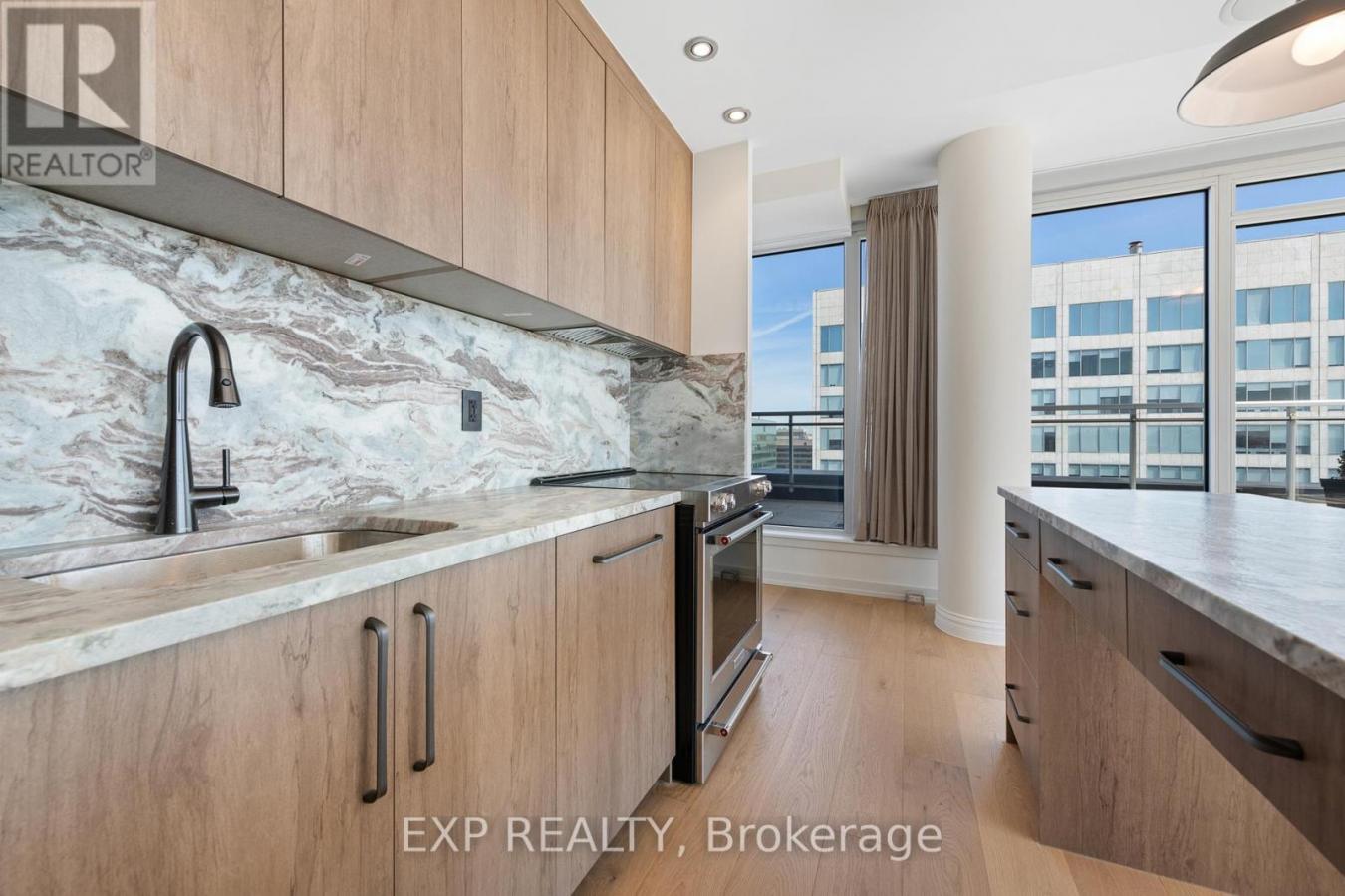 Ottawa, ON, K1N6P6, Canada, ,Residential,For Sale,1987142