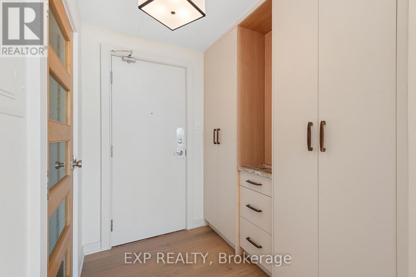 Ottawa, ON, K1N6P6, Canada, ,Residential,For Sale,1987142