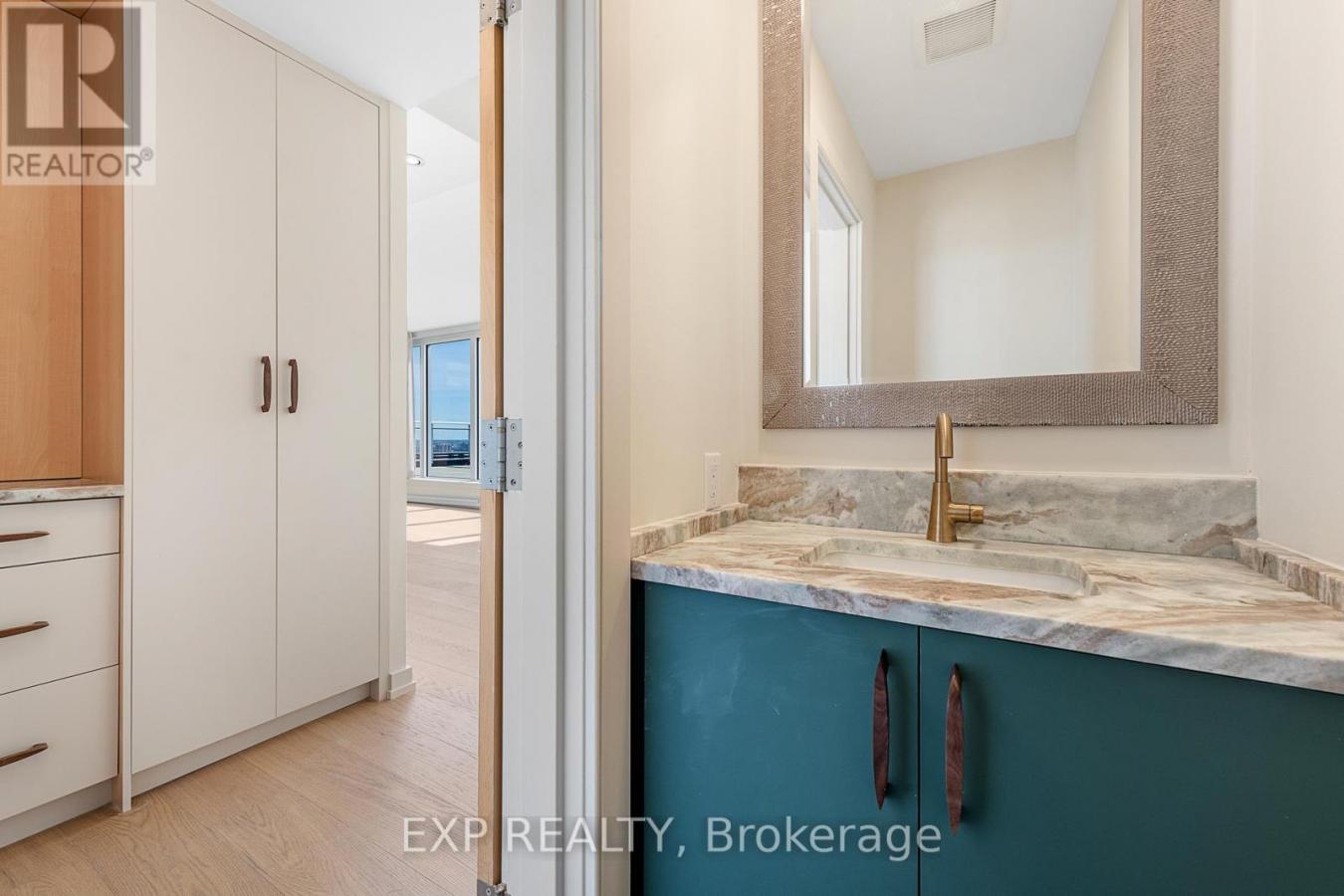 Ottawa, ON, K1N6P6, Canada, ,Residential,For Sale,1987142