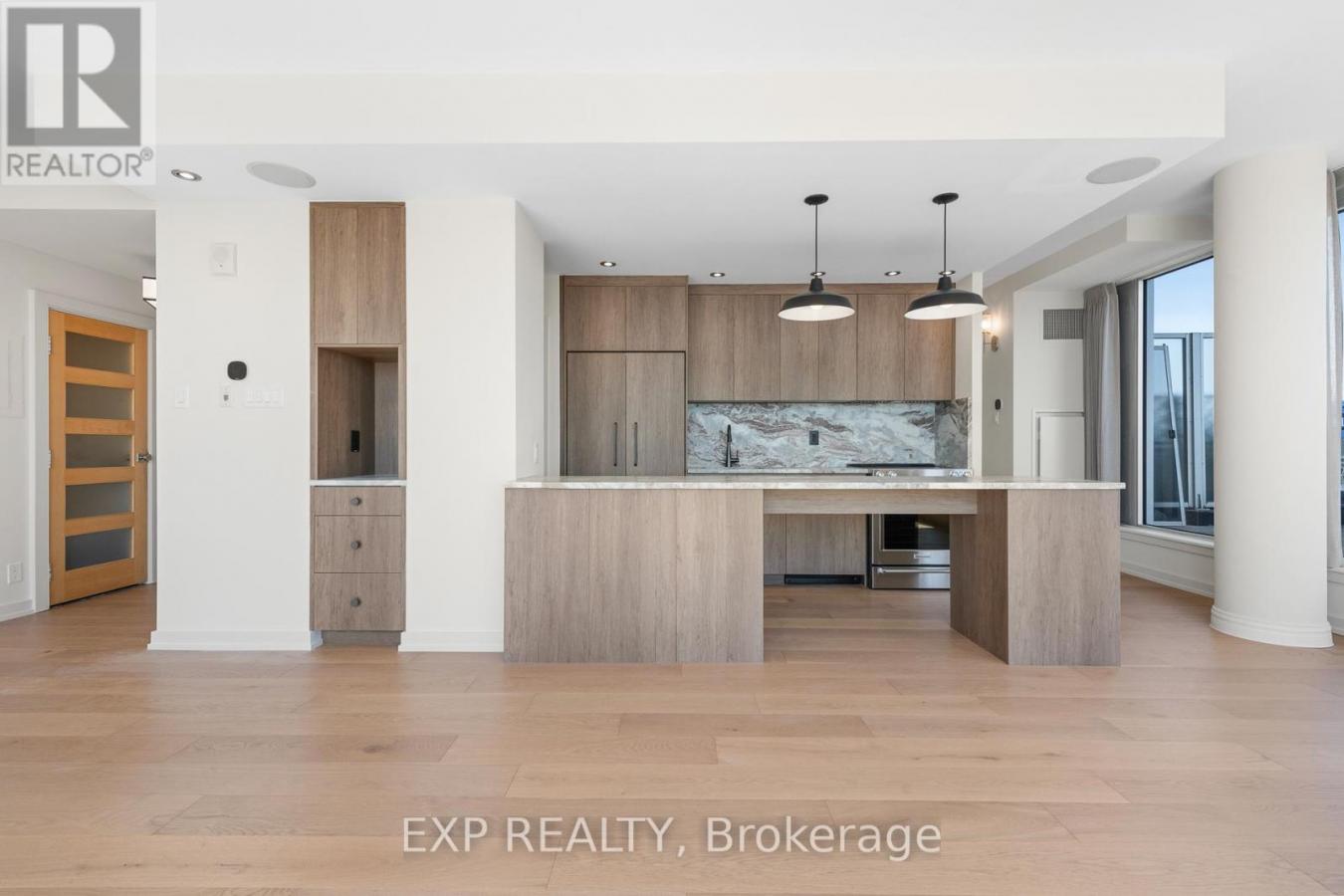 Ottawa, ON, K1N6P6, Canada, ,Residential,For Sale,1987142