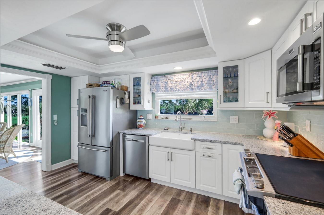 Sanibel, Lee, 33957, United States, 3 Bedrooms Bedrooms, ,1 BathroomBathrooms,Residential,For Sale,1987140