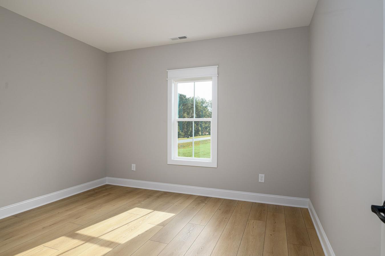 Winston-Salem, Forsyth, 27101, United States, 4 Bedrooms Bedrooms, ,3 BathroomsBathrooms,Residential,For Sale,1987141