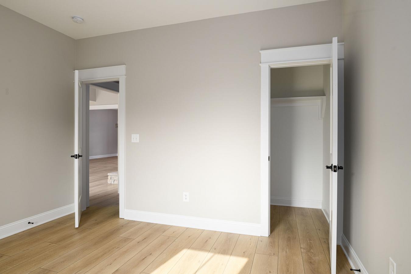 Winston-Salem, Forsyth, 27101, United States, 4 Bedrooms Bedrooms, ,3 BathroomsBathrooms,Residential,For Sale,1987141