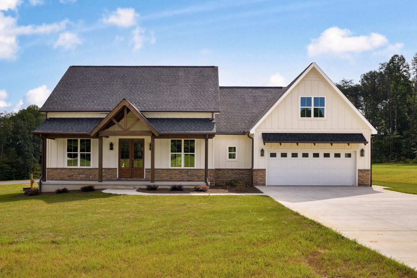 Winston-Salem, Forsyth, 27101, United States, 4 Bedrooms Bedrooms, ,3 BathroomsBathrooms,Residential,For Sale,1987141