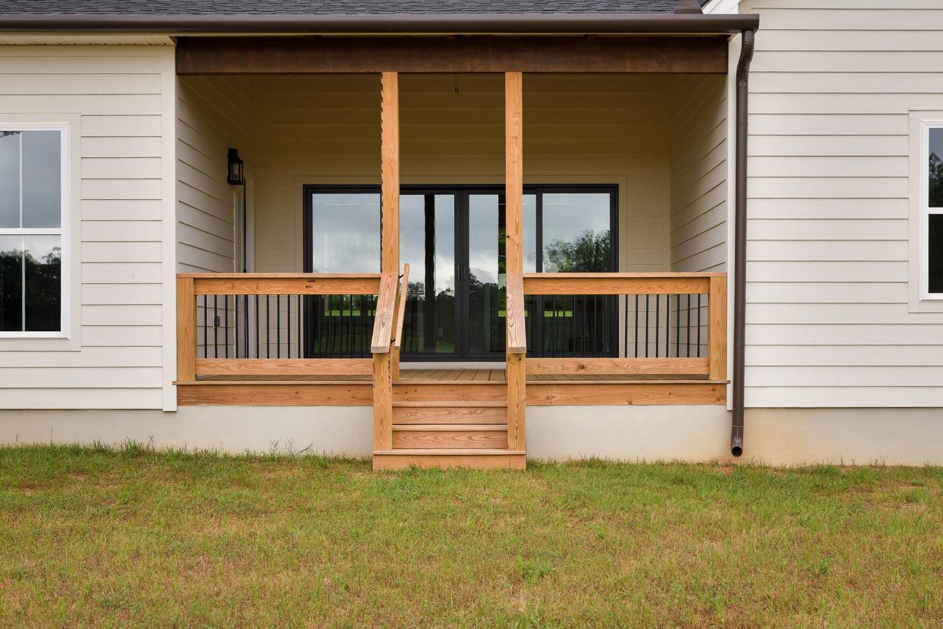 Winston-Salem, Forsyth, 27101, United States, 4 Bedrooms Bedrooms, ,3 BathroomsBathrooms,Residential,For Sale,1987141