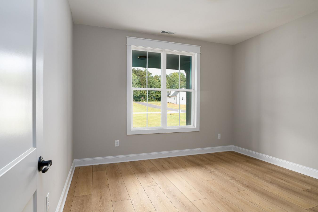 Winston-Salem, Forsyth, 27101, United States, 4 Bedrooms Bedrooms, ,3 BathroomsBathrooms,Residential,For Sale,1987141