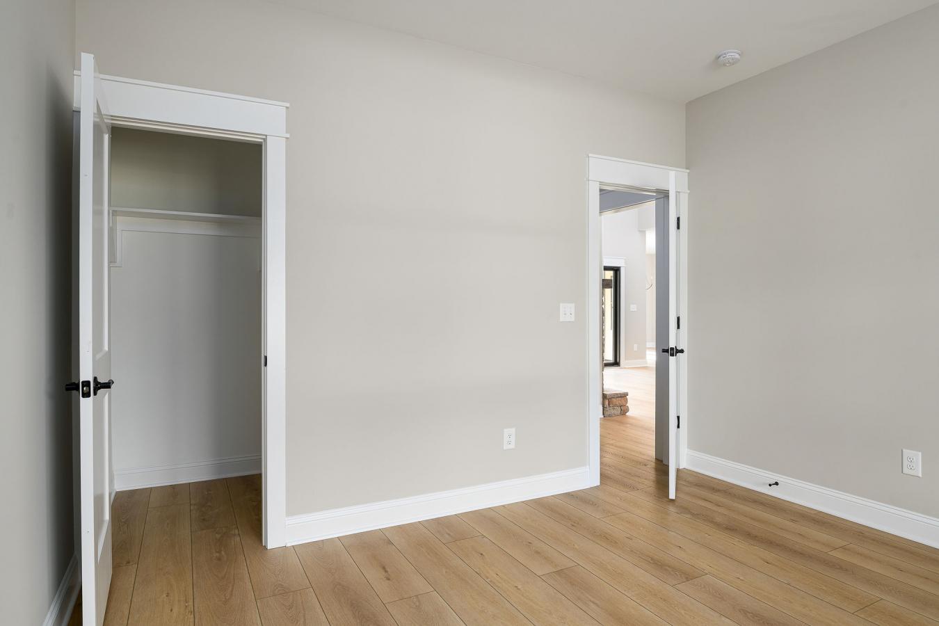 Winston-Salem, Forsyth, 27101, United States, 4 Bedrooms Bedrooms, ,3 BathroomsBathrooms,Residential,For Sale,1987141