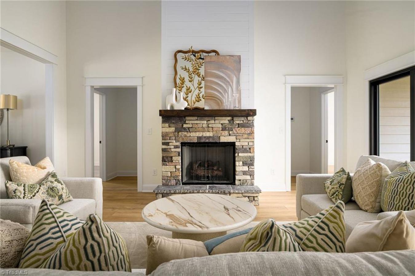 Winston-Salem, Forsyth, 27101, United States, 4 Bedrooms Bedrooms, ,2 BathroomsBathrooms,Residential,For Sale,1987139