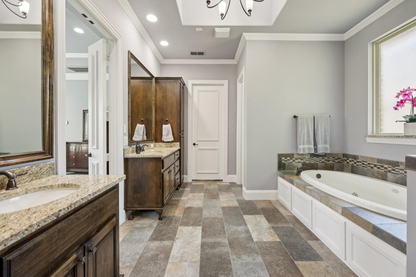 Frisco, Denton, 75033, United States, 6 Bedrooms Bedrooms, ,5 BathroomsBathrooms,Residential,For Sale,1987138