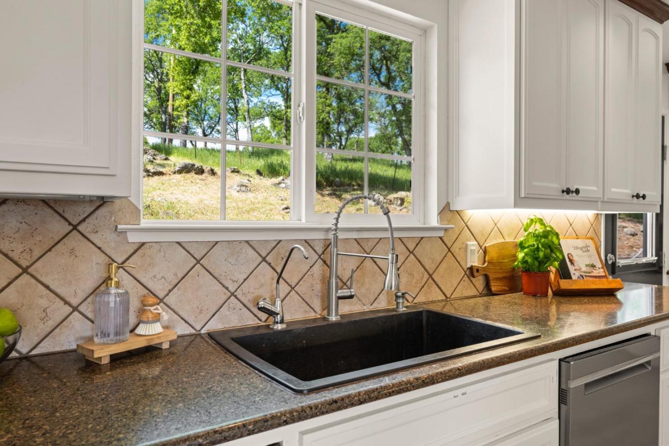 El Dorado Hills, El Dorado, 95762, United States, 5 Bedrooms Bedrooms, ,3 BathroomsBathrooms,Residential,For Sale,1987137