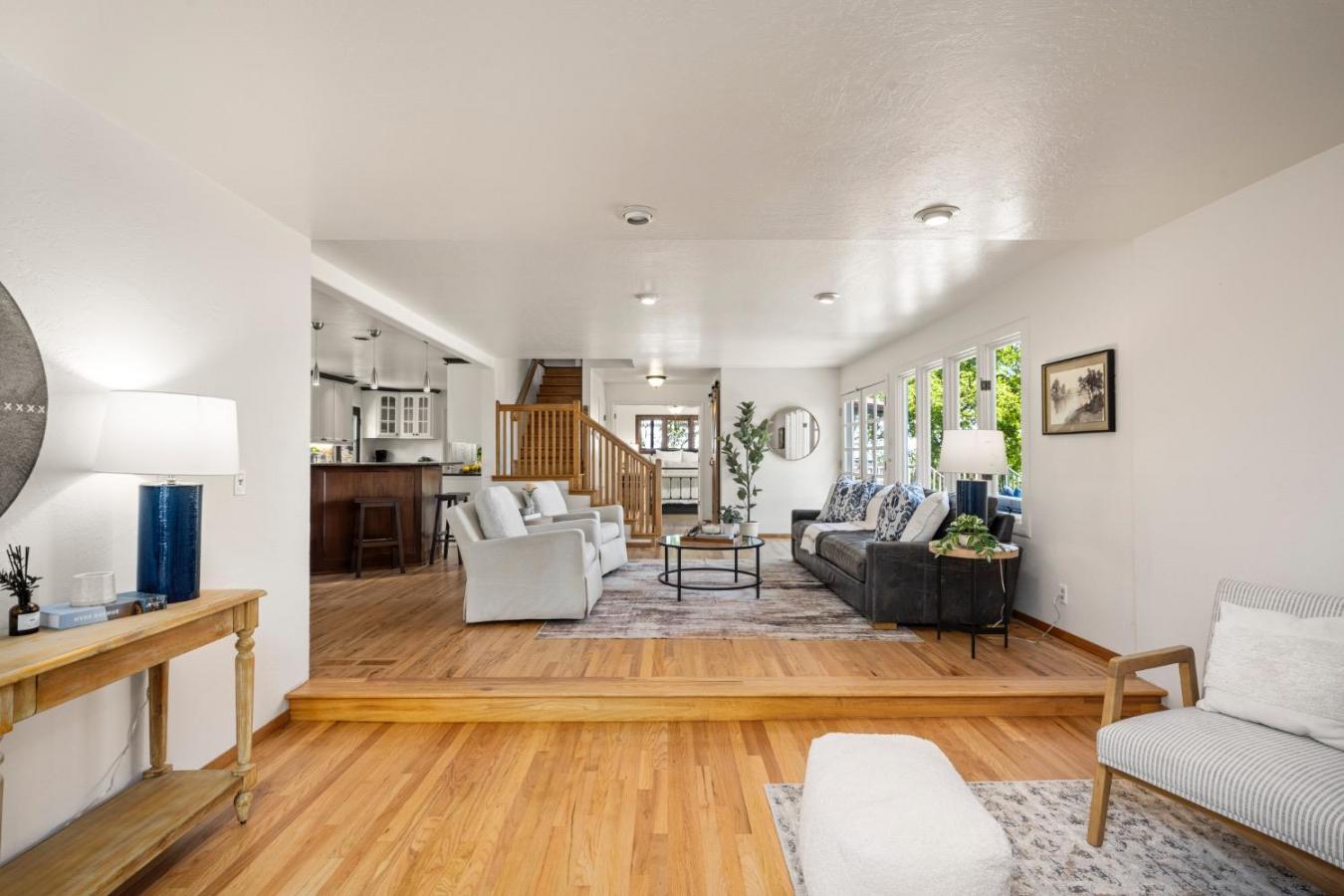 El Dorado Hills, El Dorado, 95762, United States, 5 Bedrooms Bedrooms, ,3 BathroomsBathrooms,Residential,For Sale,1987137