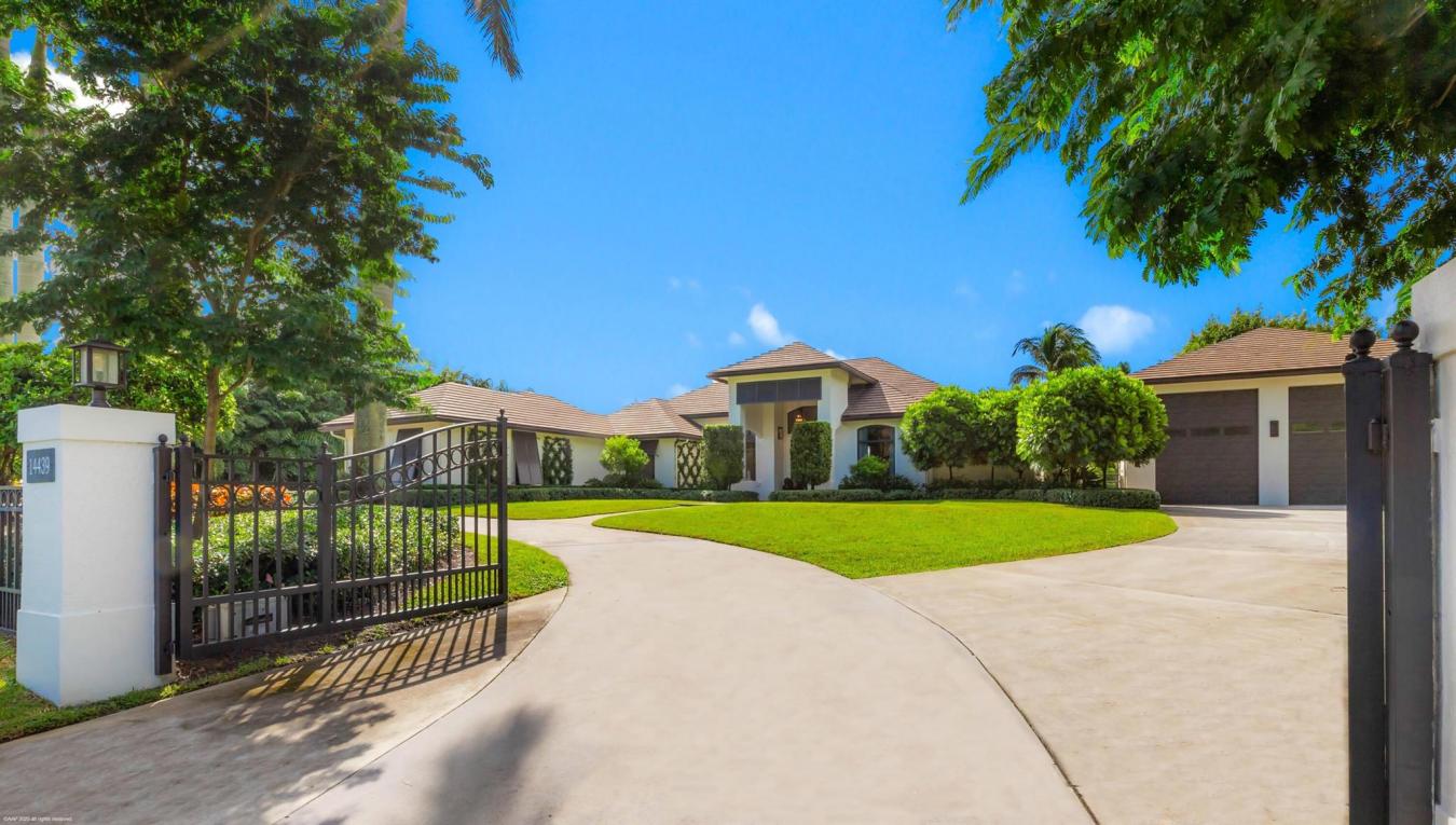 Wellington, Palm Beach, 33414, United States, 4 Bedrooms Bedrooms, ,5 BathroomsBathrooms,Residential,For Sale,1987135