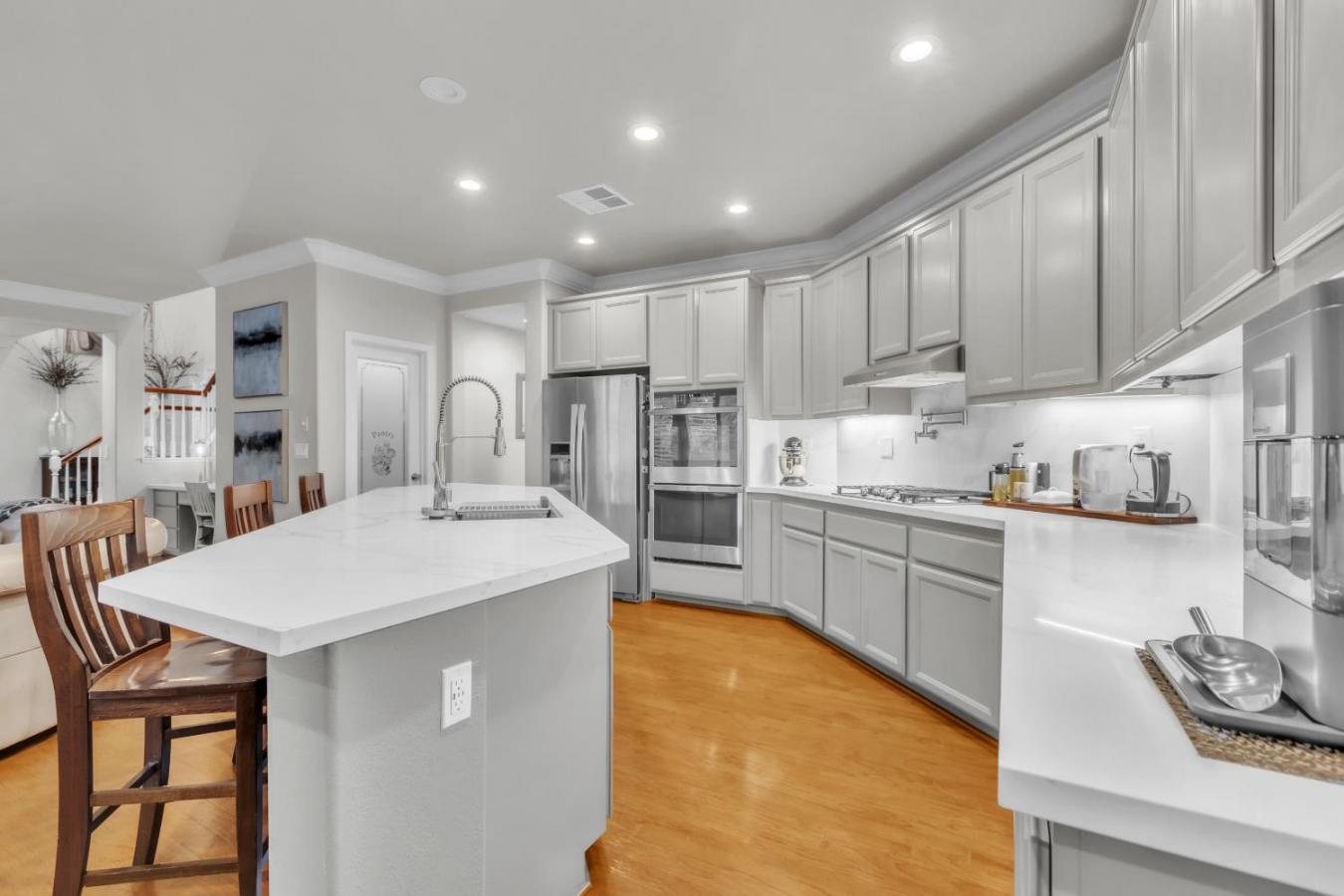 Sacramento, Sacramento, 95835, United States, 5 Bedrooms Bedrooms, ,3 BathroomsBathrooms,Residential,For Sale,1987464