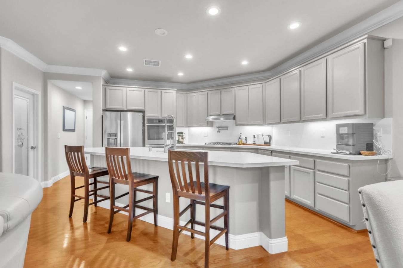 Sacramento, Sacramento, 95835, United States, 5 Bedrooms Bedrooms, ,3 BathroomsBathrooms,Residential,For Sale,1987464