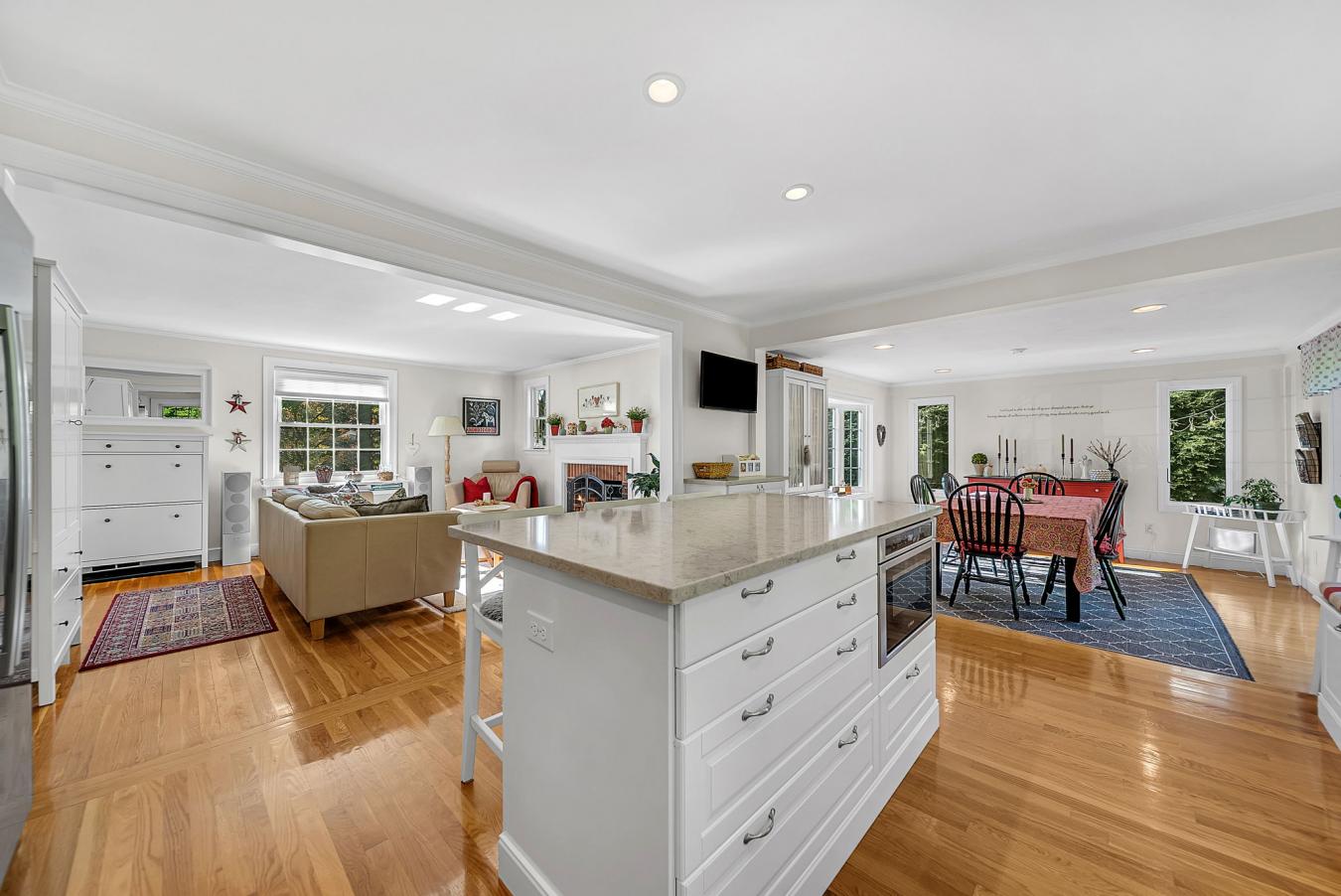 Wellesley, Norfolk, 12481, United States, 4 Bedrooms Bedrooms, ,2 BathroomsBathrooms,Residential,For Sale,1988679