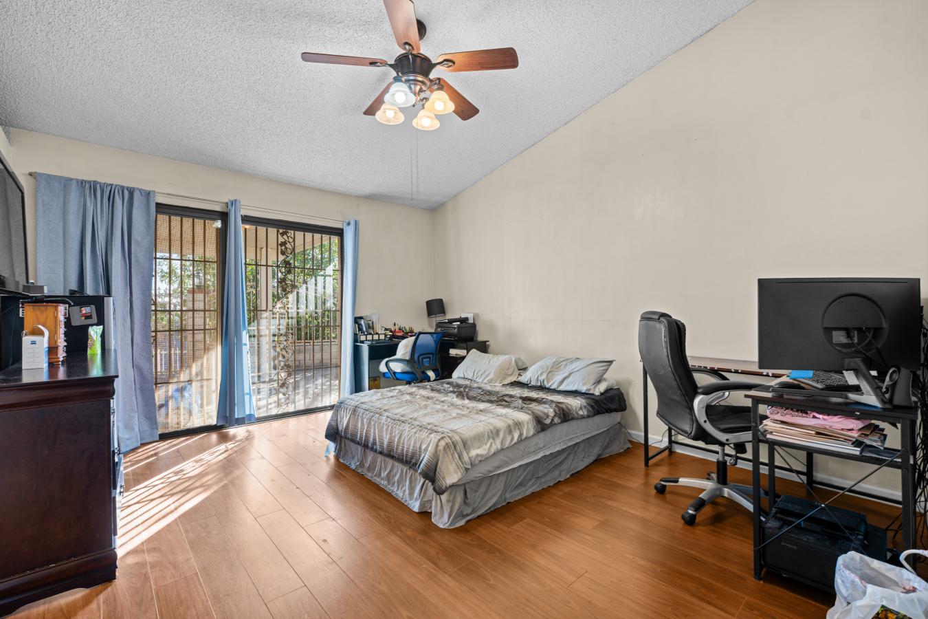 Highland, San Bernardino, 92346, United States, 4 Bedrooms Bedrooms, ,2 BathroomsBathrooms,Residential,For Sale,1987132