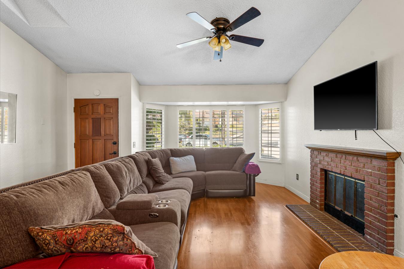 Highland, San Bernardino, 92346, United States, 4 Bedrooms Bedrooms, ,2 BathroomsBathrooms,Residential,For Sale,1987132