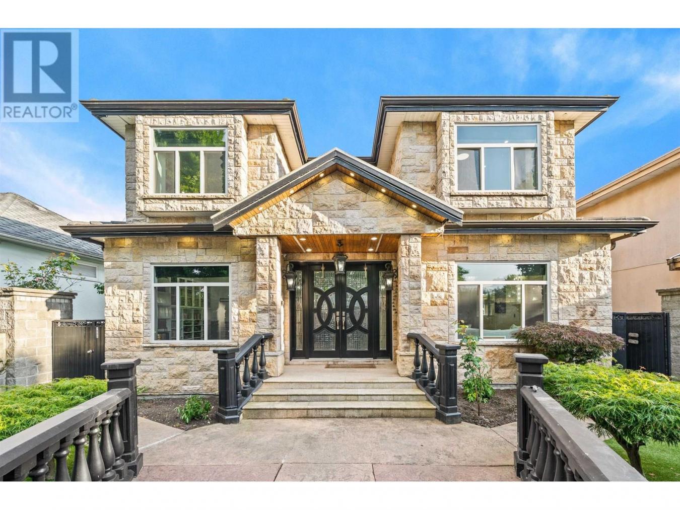 Vancouver, BC, V5X2C4, Canada, 8 Bedrooms Bedrooms, ,8 BathroomsBathrooms,Residential,For Sale,1987463 Vancouver, BC, V5X2C4, Canada, 8 Bedrooms Bedrooms, ,8 BathroomsBathrooms,Residential,For Sale,1987463