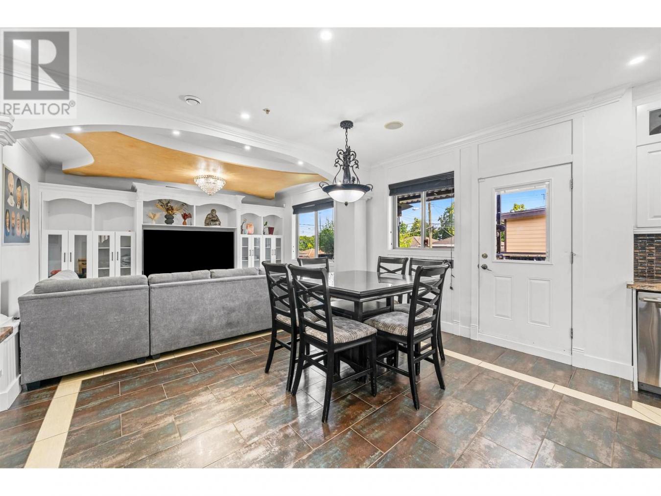 Vancouver, BC, V5X2C4, Canada, 8 Bedrooms Bedrooms, ,8 BathroomsBathrooms,Residential,For Sale,1987463