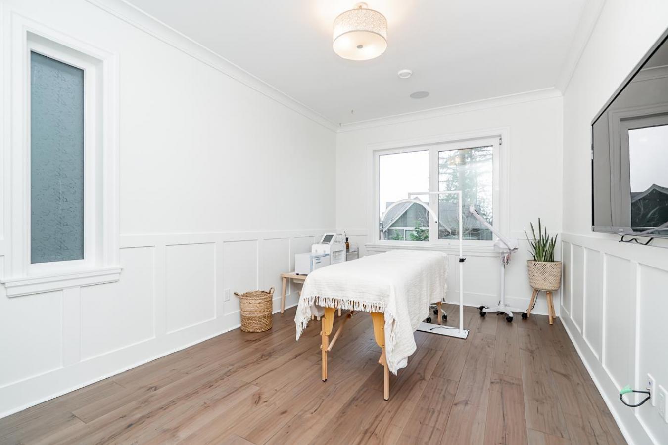 Surrey, BC, V3Z0N8, Canada, 5 Bedrooms Bedrooms, ,4 BathroomsBathrooms,Residential,For Sale,1987462