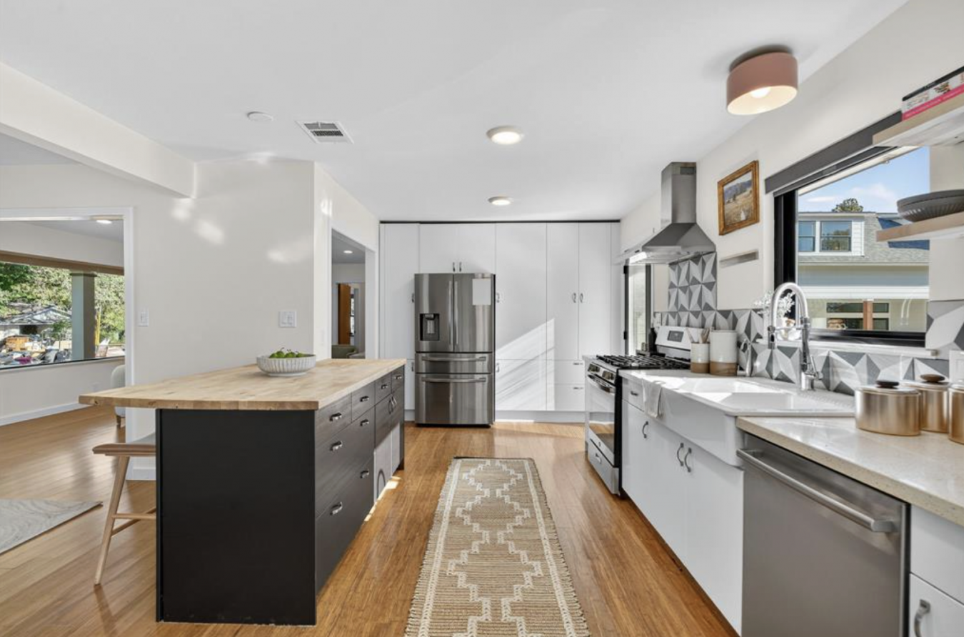 Austin, Travis, 78745, United States, 6 Bedrooms Bedrooms, ,54 BathroomsBathrooms,Residential,For Sale,1987461