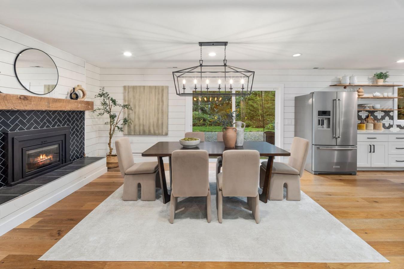 Redmond, King, 98053, United States, 4 Bedrooms Bedrooms, ,2 BathroomsBathrooms,Residential,For Sale,1987460