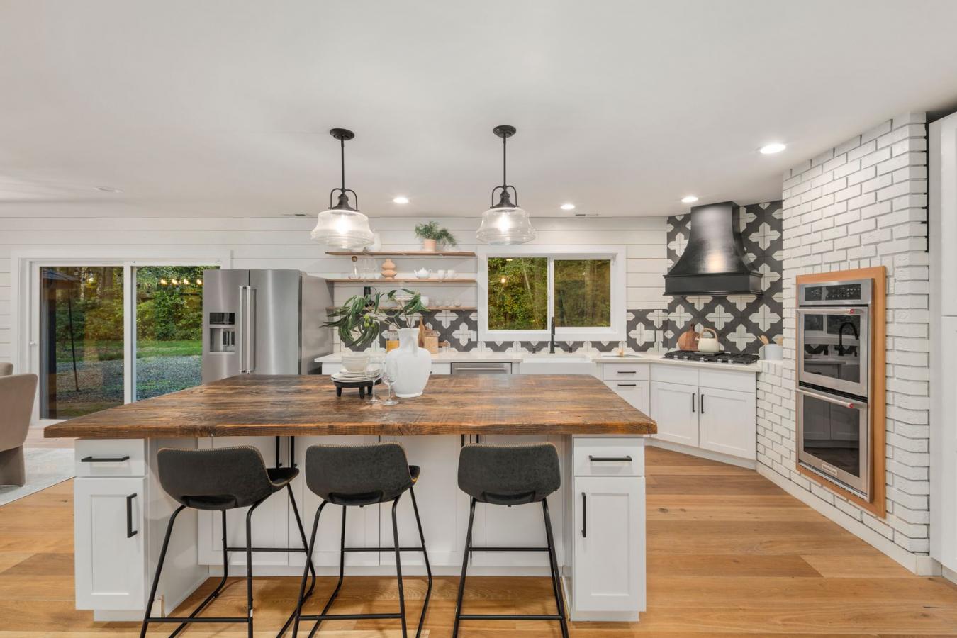 Redmond, King, 98053, United States, 4 Bedrooms Bedrooms, ,2 BathroomsBathrooms,Residential,For Sale,1987460